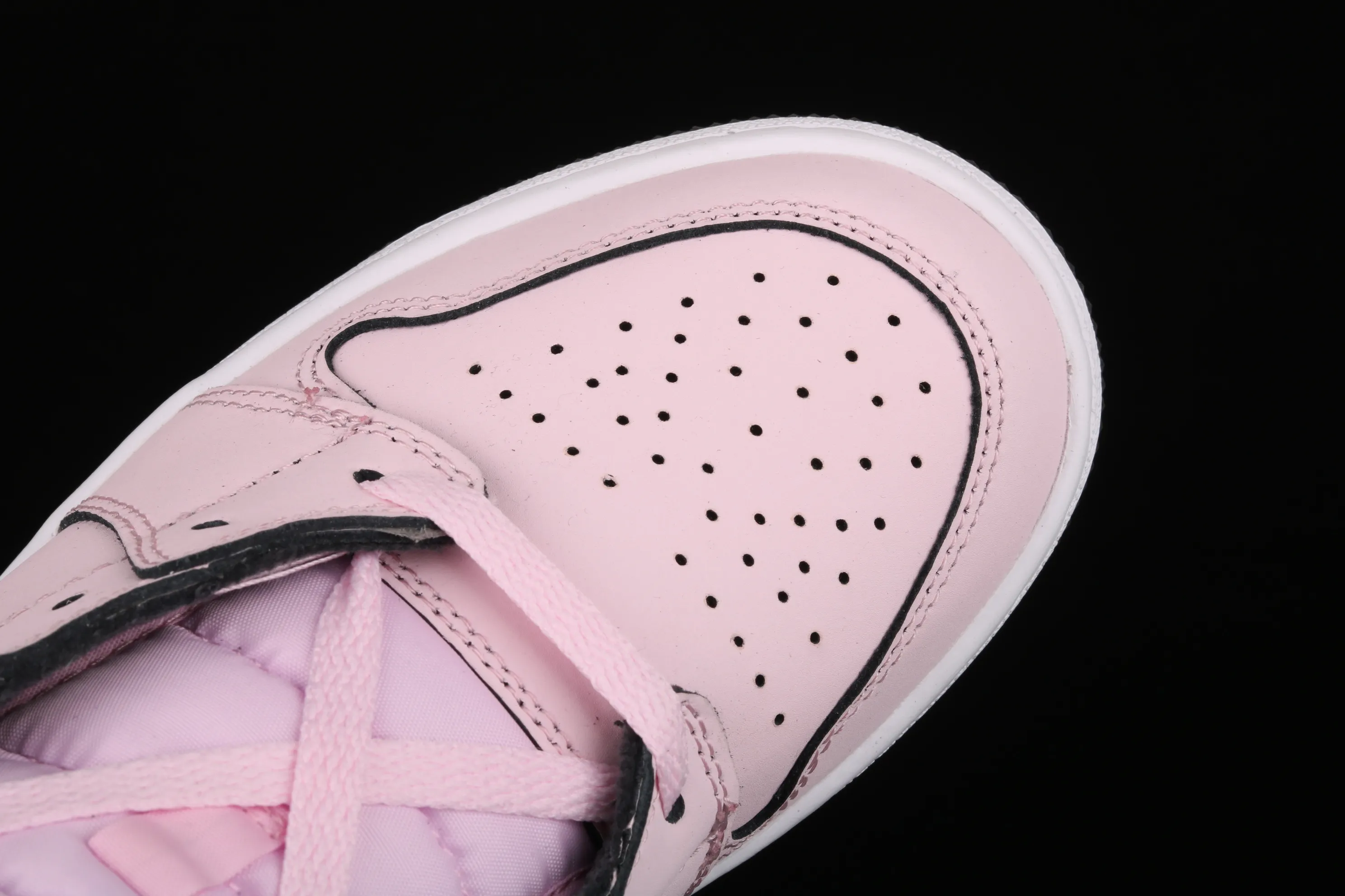 All categories Air Jordan Jordan series basketball shoes Air Jordan 1 Mid Air Jordan 1 Mid GS AJ1 Joe 1 white black pink cherry blossom 555112-601